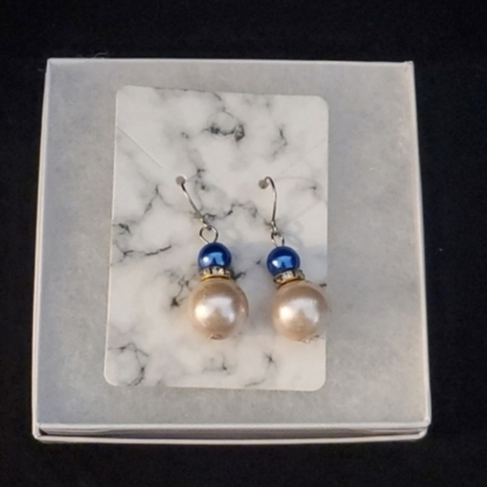 💙1 Pair Chuns Fashion Earrings